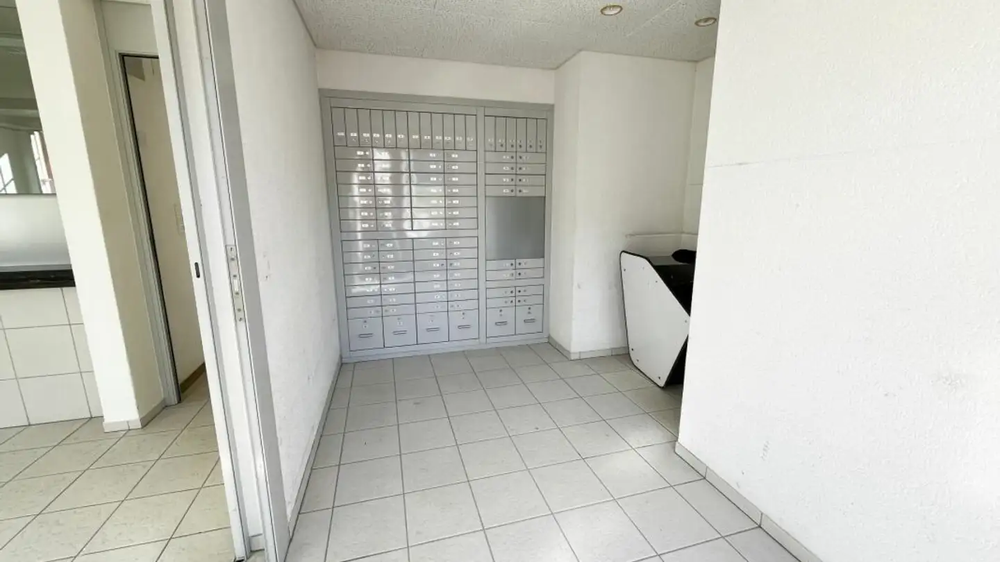 Workshop for rent - Le Crêt 73, 2314 La Sagne NE - Photo 4