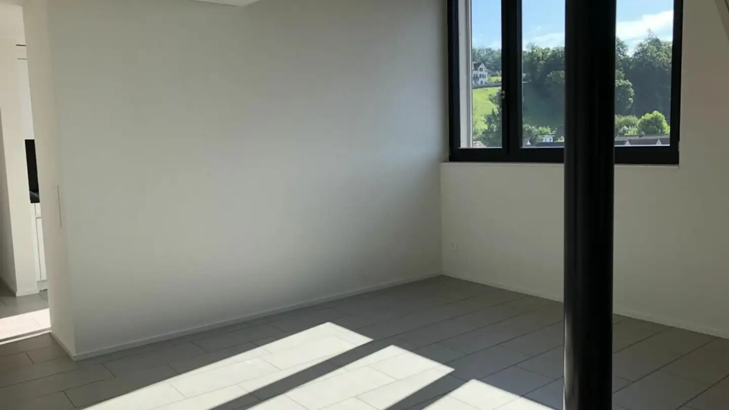 Dachgeschosswohnung mieten - Neuguetstrasse 4, 8630 Rüti ZH - Foto 2