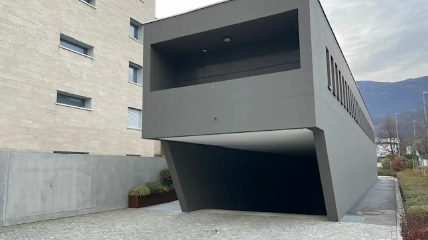 Indoor parking space for sale - Via Locarno, 6616 Losone