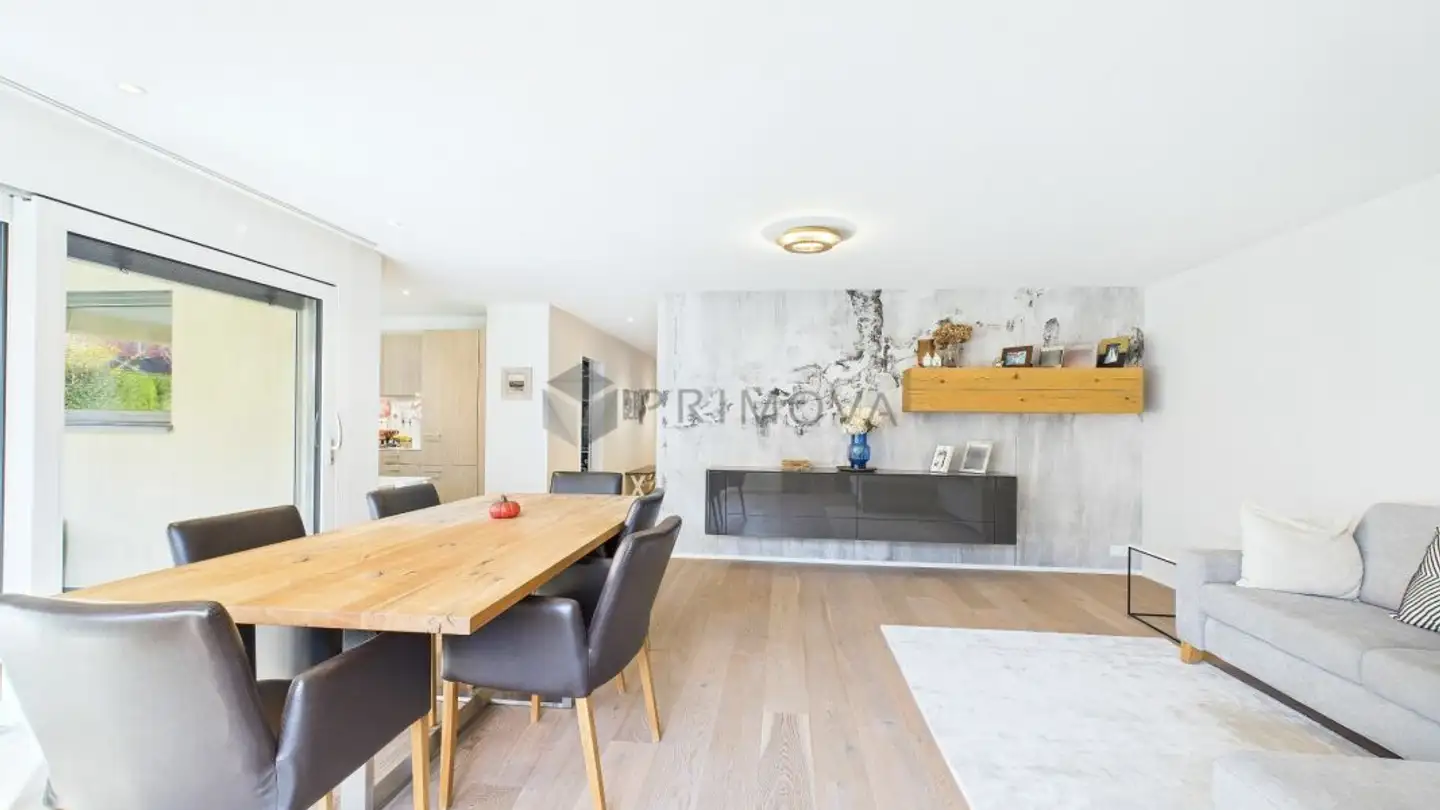 Wohnung mieten - 8133 Esslingen