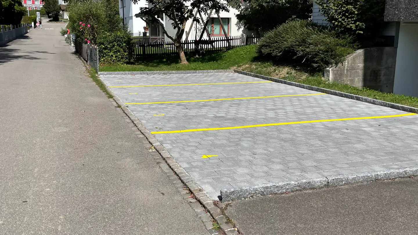 Place de parking extérieure à louer - Brunnenwiesen 7, 9320 Frasnacht