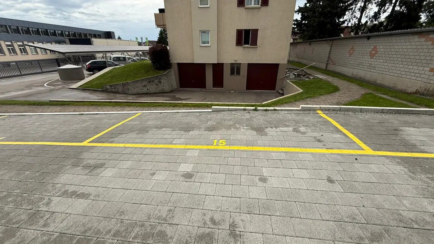 Parkplatz im Freien mieten - Berkmüllerstrasse 2, 9545 Wängi