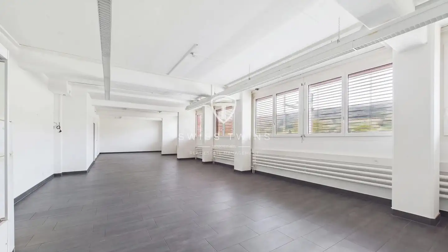 Commercial à louer - 8165 Schöfflisdorf
