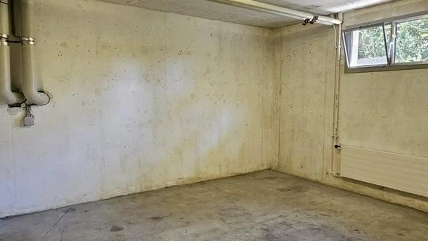 Espace de stockage à louer - Neunbrunnenstrasse 194, 8046 Zürich