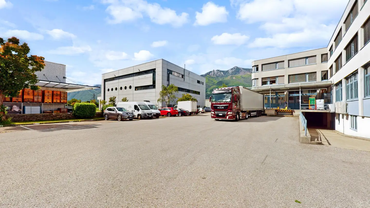 Storage space for rent - 6573 Magadino