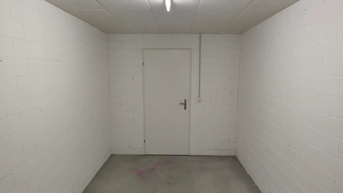 Storage space for rent - Im Rietpark 13, 8180 Bülach