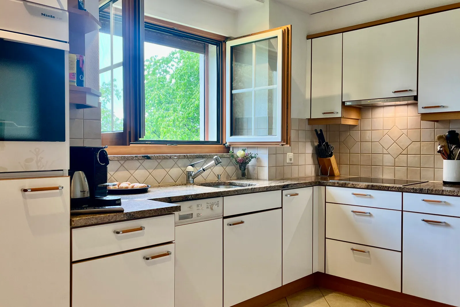 Authentique maison villageoise de 5.5 pièces dans un écrin de verdure de 1884 m2 8