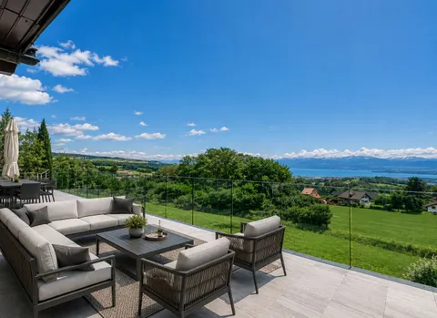 Villa individuelle avec vue spectaculaire sur le lac et le Mont Blanc 