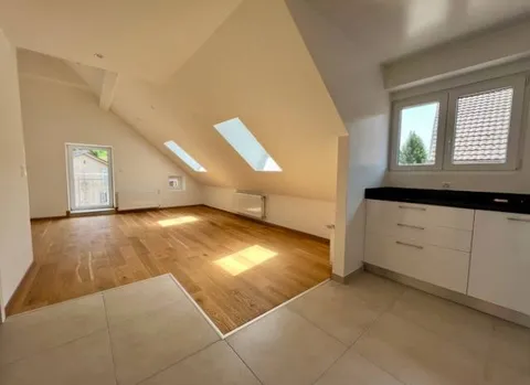 Appartement D – 2,5 pièces avec balcon et mezzanine – Cadre agréable à Couvet