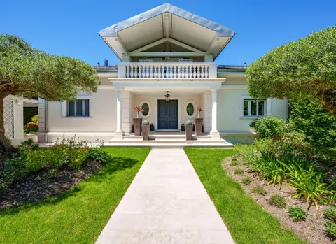 Villa d’exception avec vue lac, piscine et prestations haut de gamme à Cologny