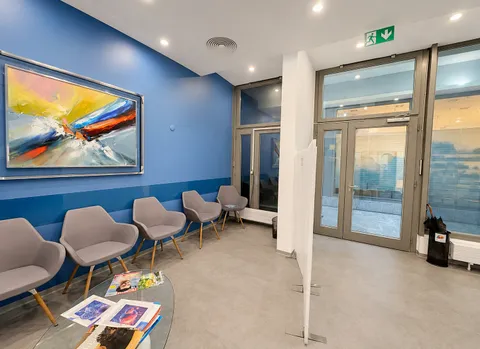 Grand-Rue, Montreux – Murs commerciaux loués, 390 m², 3 parkings