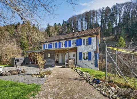 Eine Oase der Ruhe und Erholung am Necker mit Sicht auf den Wasserfall