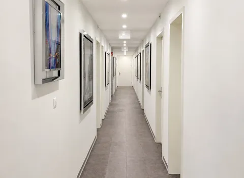 Grand-Rue, Montreux – Murs commerciaux loués, 390 m², 3 parkings