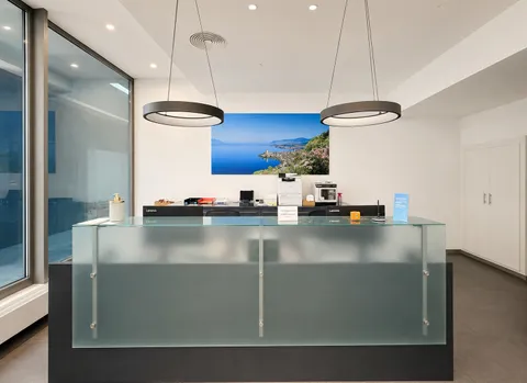 Grand-Rue, Montreux – Murs commerciaux loués, 390 m², 3 parkings