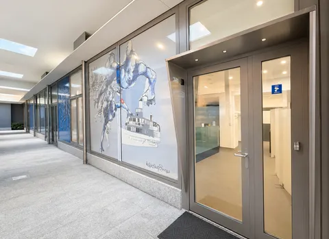 Grand-Rue, Montreux – Murs commerciaux loués, 390 m², 3 parkings