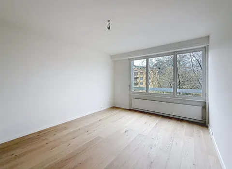 Champel / Parc Bertrand – Appartement 5 pièces en excellent état avec balcon et parking intérieur