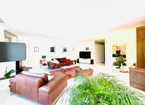 Grand appartement de 5.5 pièces en PPE