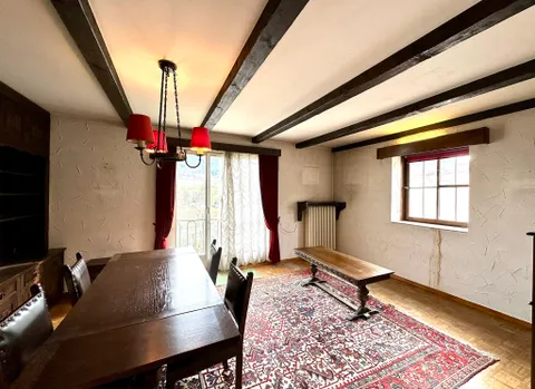 Maison mitoyenne à rénover