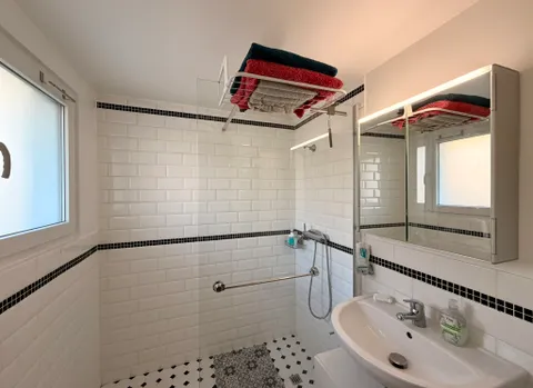 Maison mitoyenne &#8211; 2 appartements