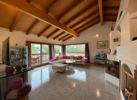 Appartement de 5.5 pièces en attique