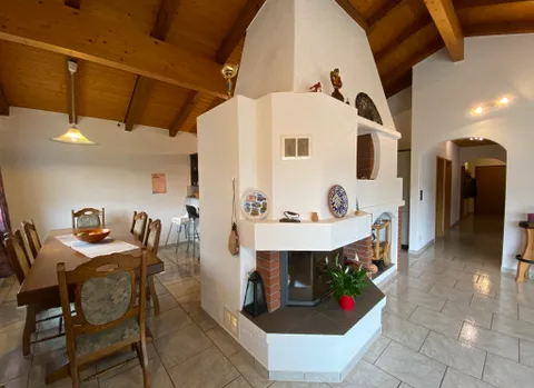 Appartement de 5.5 pièces en attique