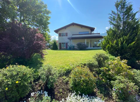 Appartement de 5.5 pièces en attique