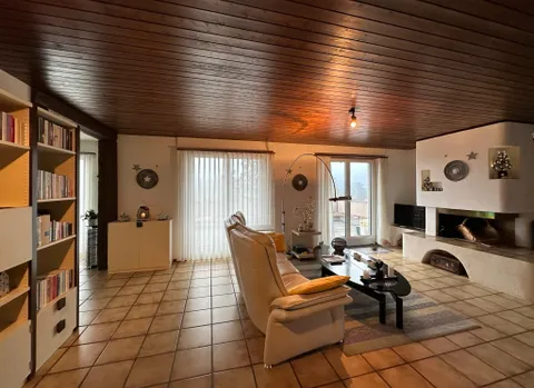 Grand appartement de 4.5 pièces en PPE