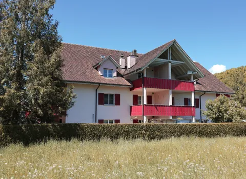 Charmante 4,5 Zimmer-Gartenwohnung direkt am Bach