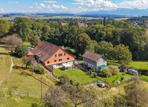 À 10 minutes d’Épalinges – Élégance rurale & art de vivre transformé en 3 maisons