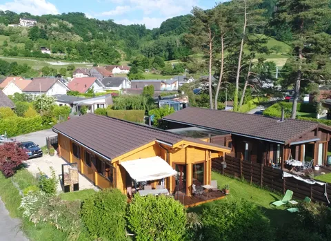 Un coin de paradis à 50 mètres du lac de Neuchâtel – Maison en bois massif 3.5 pièces – 120 m²