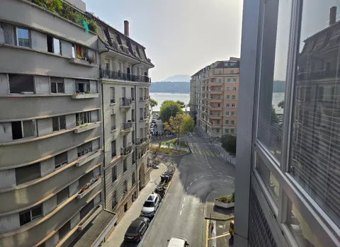 À LOUER SUPERBE APPARTEMENT – 6 PIÈCES – 155 M² GENÈVE – RIVE DROITE – À 100 M DU LAC