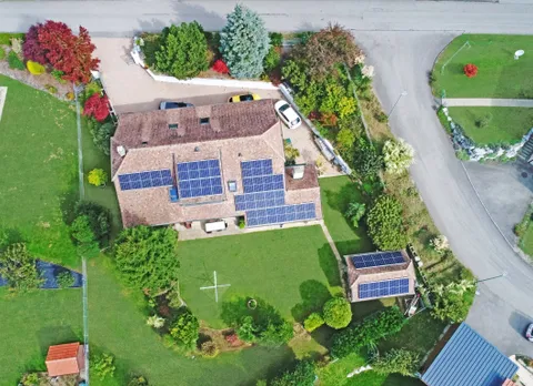 Maison d’exception – Autonome, rentable et rénovée avec raffinement à 20 min d&rsquo;Epalinges