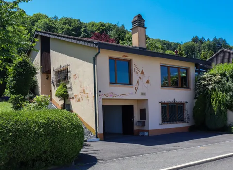 4.5 bis 5,5 Zimmer Einfamilienhaus mit schöner Weitsicht
