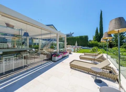 Villa d’exception avec vue lac, piscine et prestations haut de gamme à Cologny