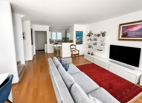 Maison familiale meublée avec jardin privatif à Carouge
