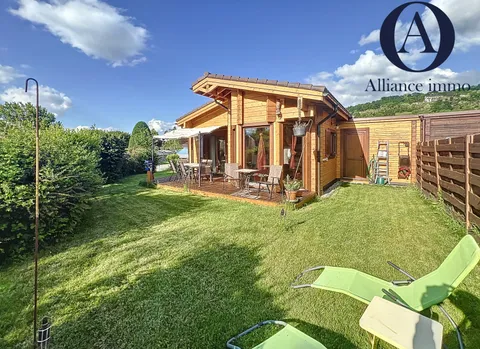 Cadre de vie rêvé à deux pas du lac – Maison chaleureuse en pleine propriété – 3,5 pièces – 120 m²