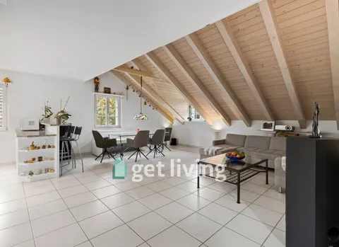 ATTRAKTIVE 4.5-ZIMMER-DUPLEXWOHNUNG IN UITIKON – DIE GÜNSTIGSTE PREIS-/M²-GELEGENHEIT DER GEMEINDE