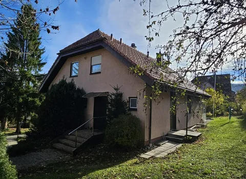 Magnifique maison familiale de 4 appartements à Sainte-Croix