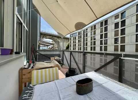 En exclusivité, à deux pas du Lac, loft en duplex dans la cité Suchard