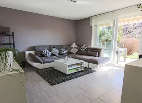VENDU – Bretigny-sur-Morrens – Appartement traversant sans vis à vis vace jardin