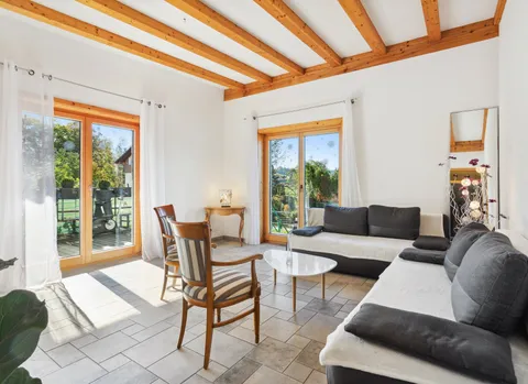 Superbe appartement de 5 p, de plain-pied, avec terrasse et jardin privés, à vendre