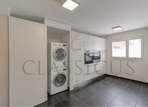 La Plaine – Appartement 4 pièces contemporain avec balcon, parking intérieur et accès immédiat à la gare