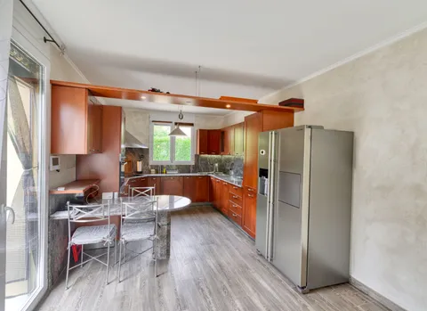 Villa familiale avec jardin arboré dans un quartier résidentiel de Vernier