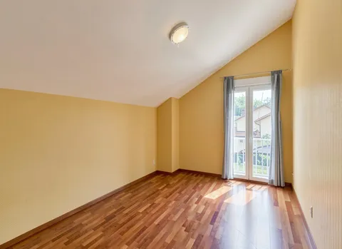 Villa familiale avec jardin arboré dans un quartier résidentiel de Vernier