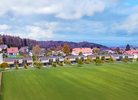 Promotion: Villa 5 pièces sur 2 étages avec jardin  – à Le Mouret (FR)