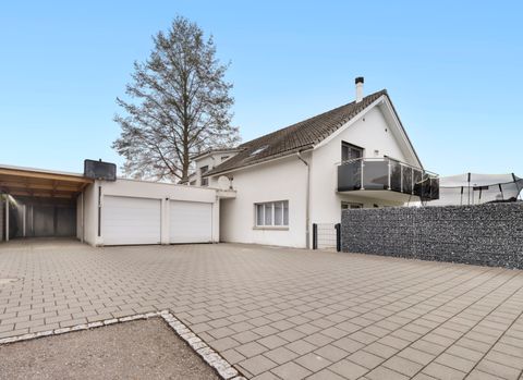 Exklusive 8.5-Zimmer-Liegenschaft mit viel Umschwung