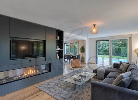 Maison contemporaine avec piscine et rooftop jacuzzi vue lac