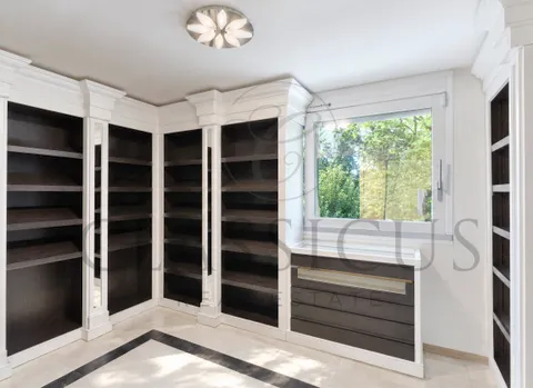 Maison contemporaine avec piscine et rooftop jacuzzi vue lac