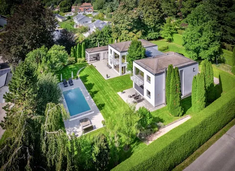 Splendid contemporary Villa Close to lausanne Golf