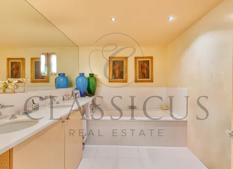 Vandœuvres – Appartement d’exception avec 250 m² de terrasses, jardin privatif et piscine intérieure